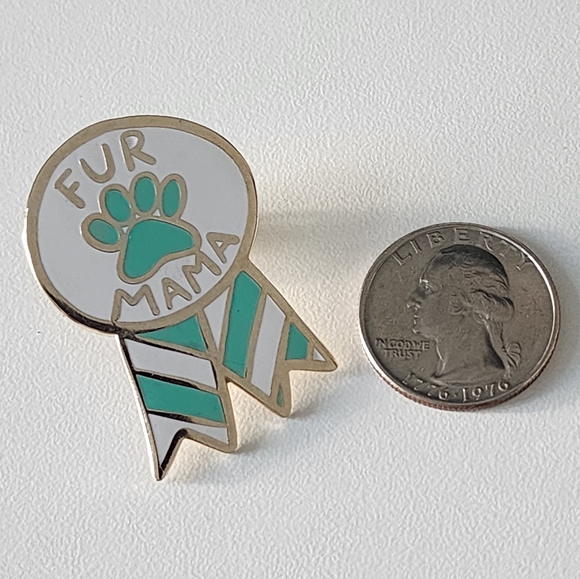 Jubly umph Fur Mama Pin - Picture 3 of 3